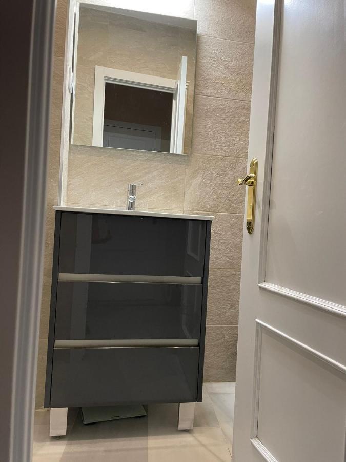 Piso A 60 Metros De La Catedral Apartman Sevilla Kültér fotó